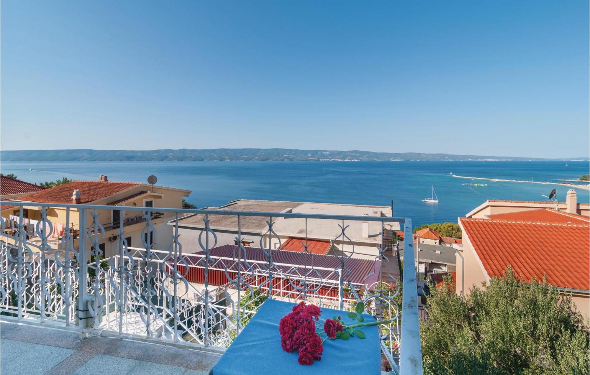 Gorgeous Apartment In Omis With House Sea View Extérieur photo